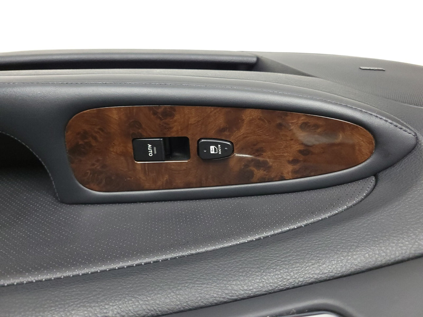 09-14 Hyundai Genesis Door Panel Trim Front Passenger Side Right *br* OEM Sedan