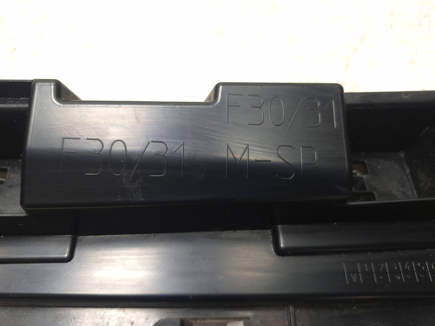 2013 BMW 328ix Rear Skirt Rocker Panel Support Bracket Left & Right OEM
