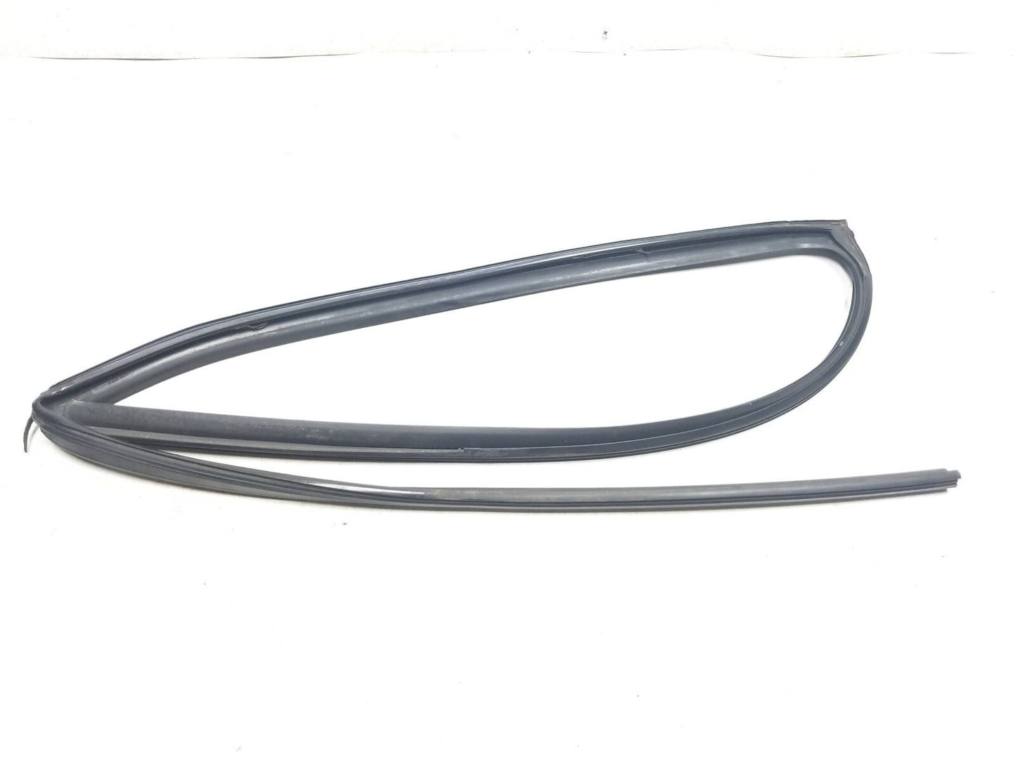 2007-2011 Toyota Camry Door Window Seal & Belt Rear Passenger Side Right  OEM