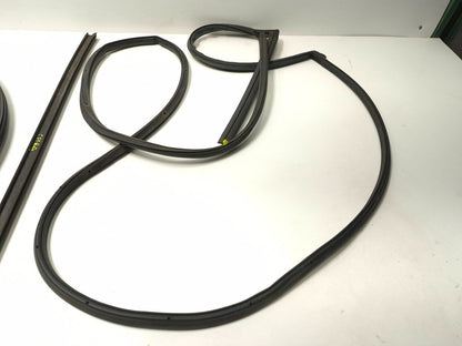 2007 Honda Fit Rear Door Weatherstrip Seal Driver Side Left 4pcs OEM