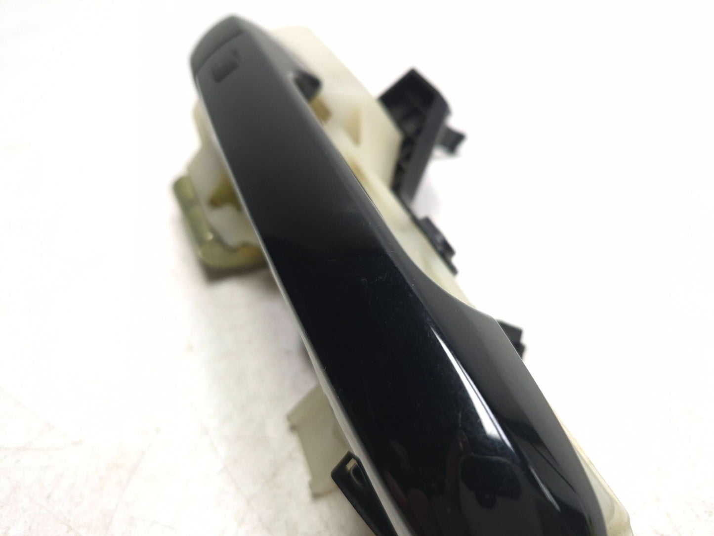 2013 Hyundai Genesis Exterior Door Handle Front Passenger Side Right OEM