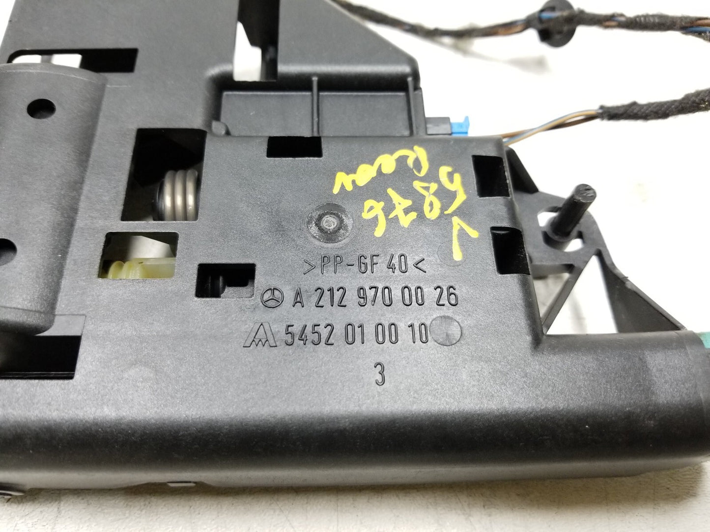 10-16 Mercedes W212 E350 Rear Seat Headrest Adjuster Motor Restrain 2pcs OEM