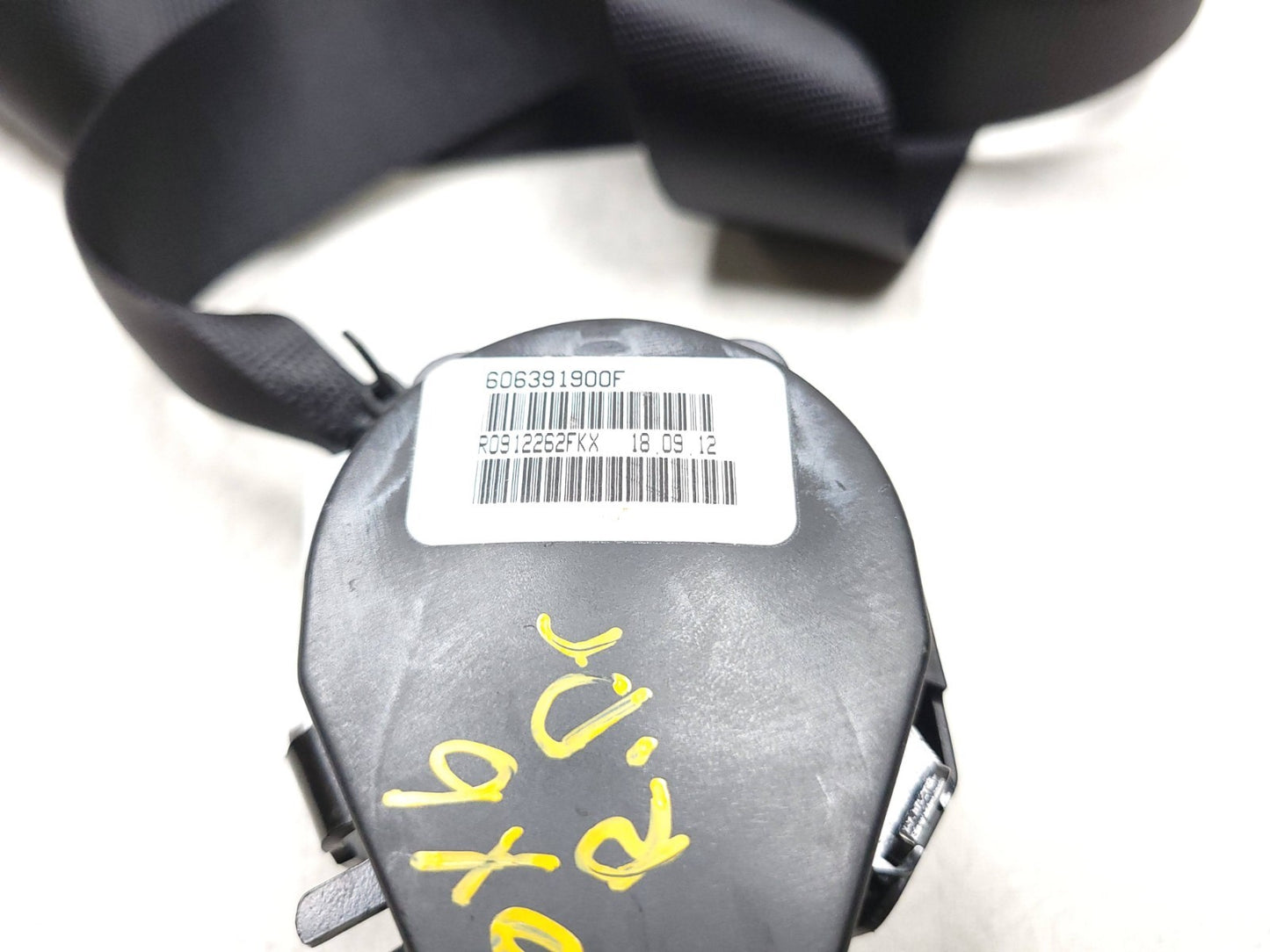 2008 - 2014 BMW X6 E71 Rear Seat Lock Trim & Set Belt Retractor OEM