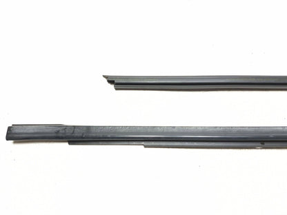 2010 Dodge Caliber Sxt Door Weatherstrip Seal Front Right Passenger Side OEM