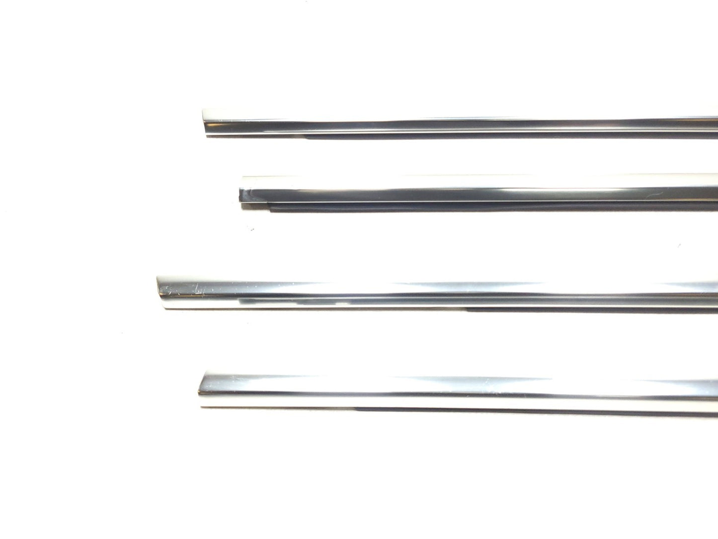 2010 - 2019 Jaguar XJ Door Glass Belt Seal Molding Set 4 OEM