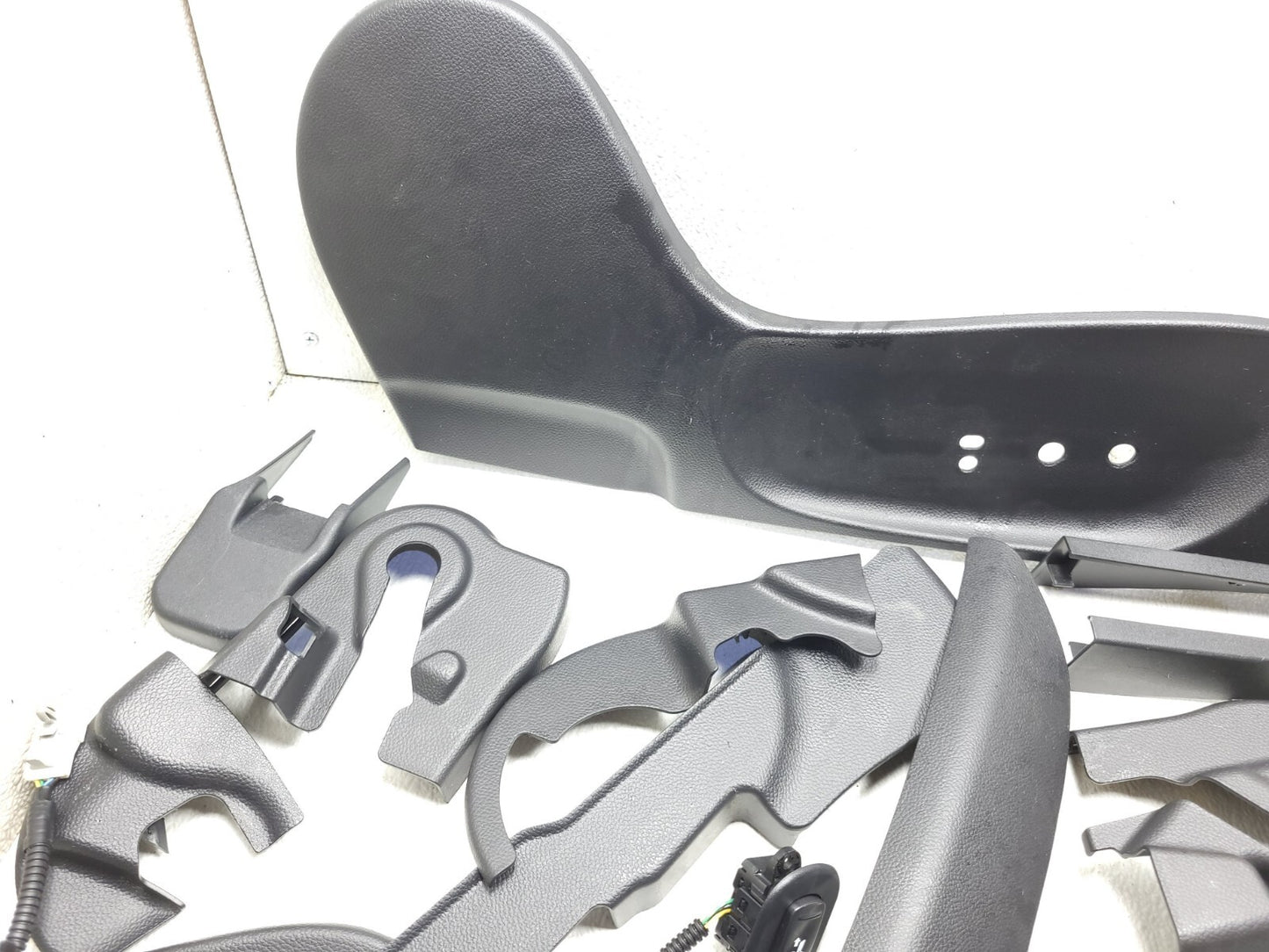 2014 Infiniti Q60 Coupe Seat Side Trim Front Passenger Side Right OEM
