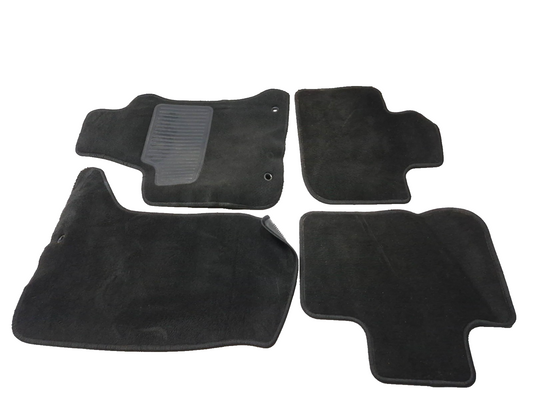 2018 Chrysler 300 Limited AWD Floor Mat Kit Front & Rear 4 Pcs OEM