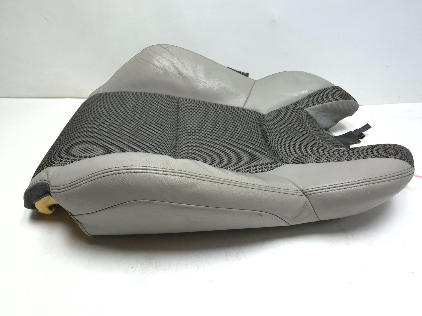 2013 Hyundai Genesis Front Upper Seat Cushion Passenger Side Right OEM