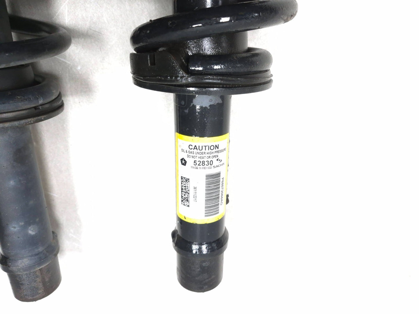 2018 Chrysler 300 AWD Front Shock Strut Absorber Left & Right OEM
