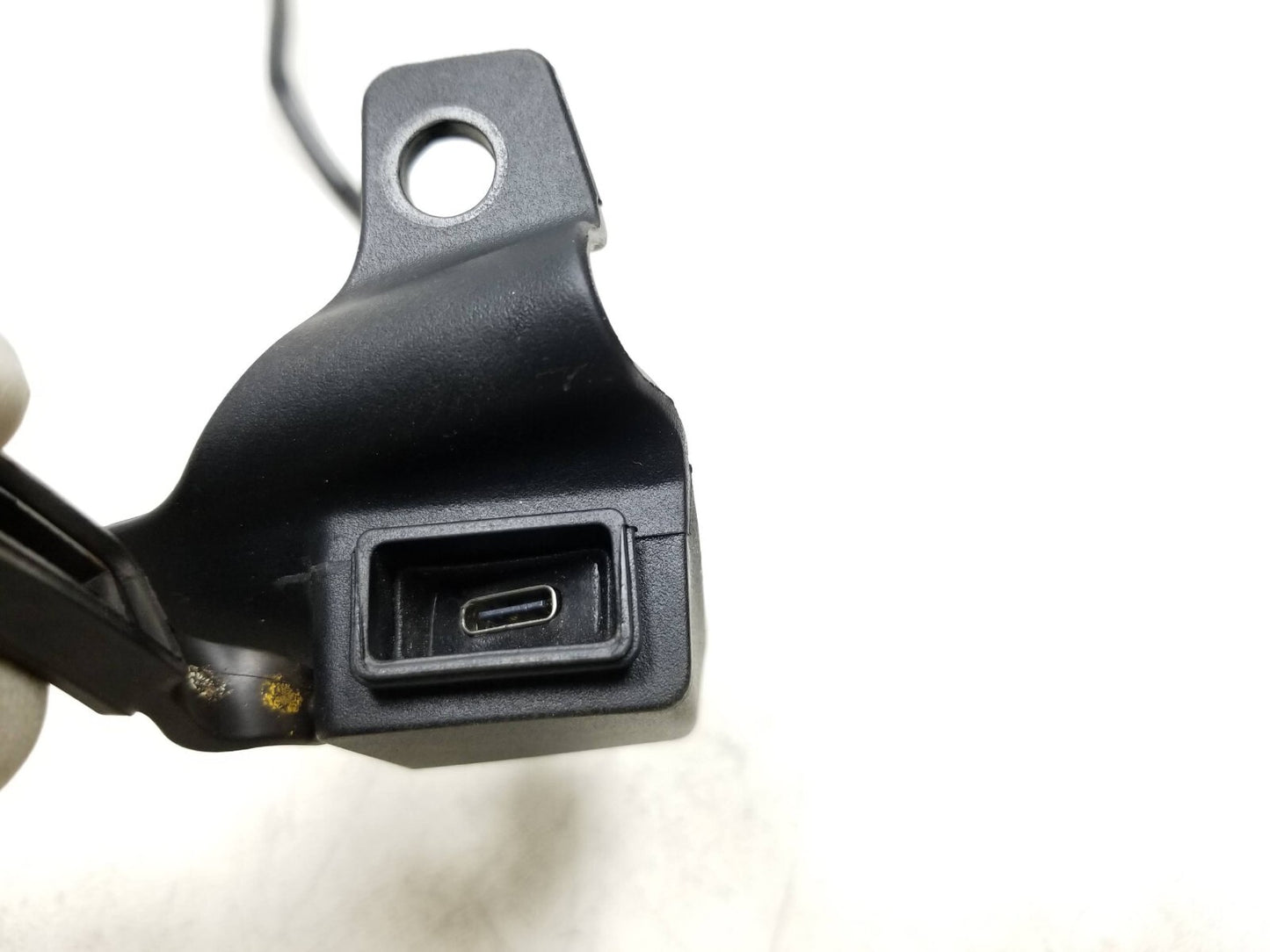 2024 Triumph Speed 400 Usb Port Connector OEM
