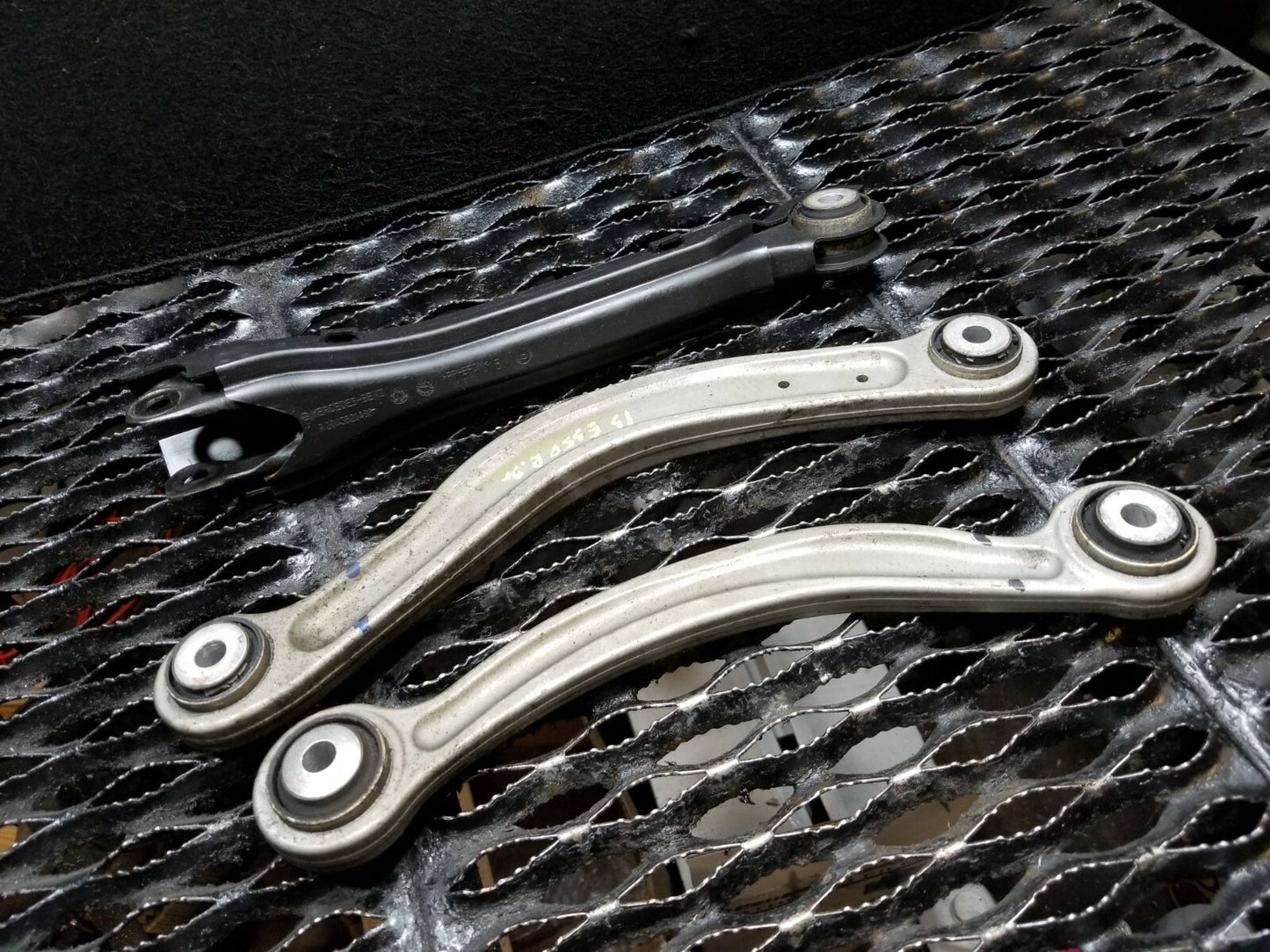 2013 Mercedes E350 Rear Driver Control Arm 3pcs OEM