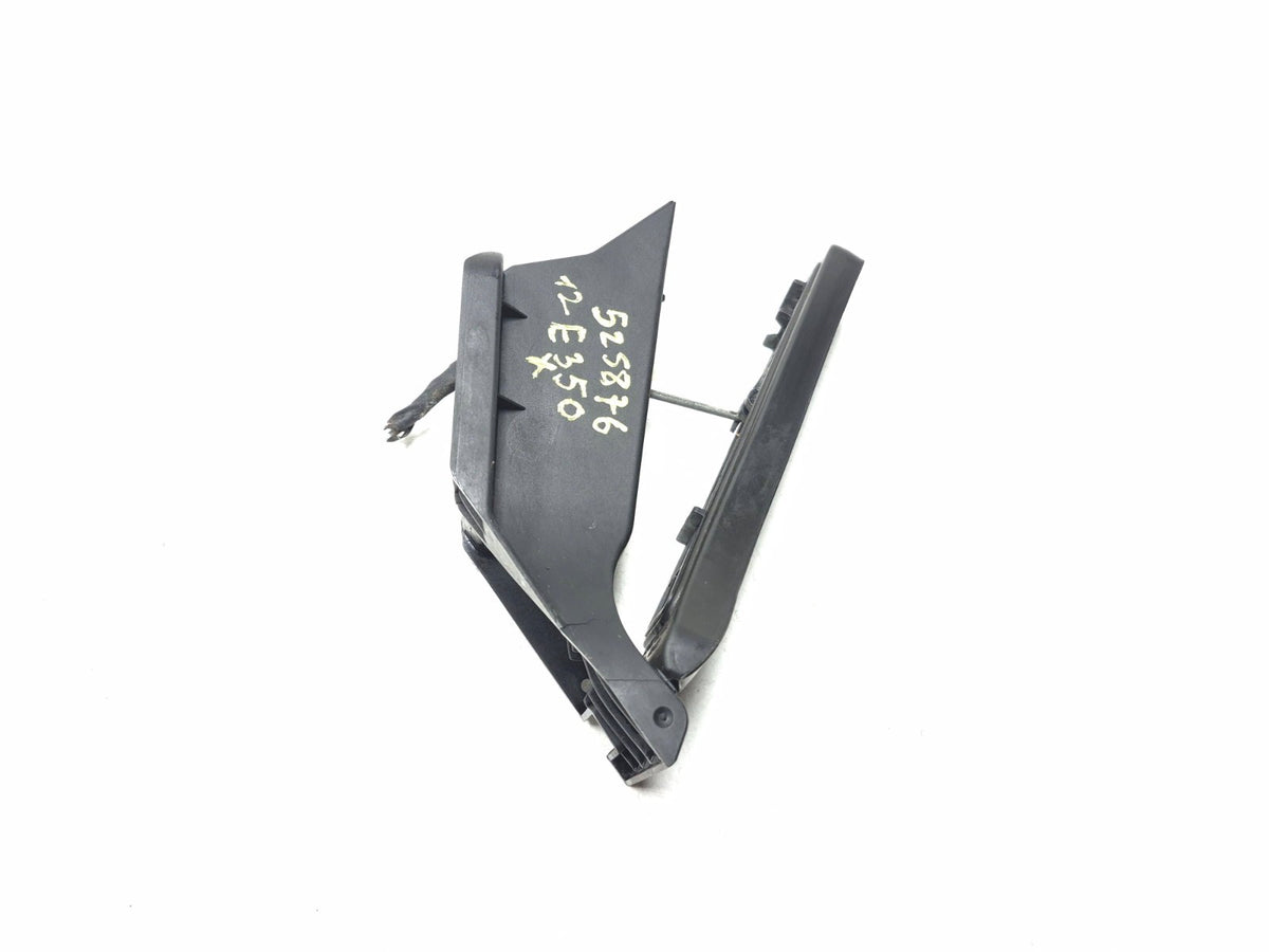 2010-2016 Mercedes W212 E350 Gas Pedal Accelerator A2043001104 OEM