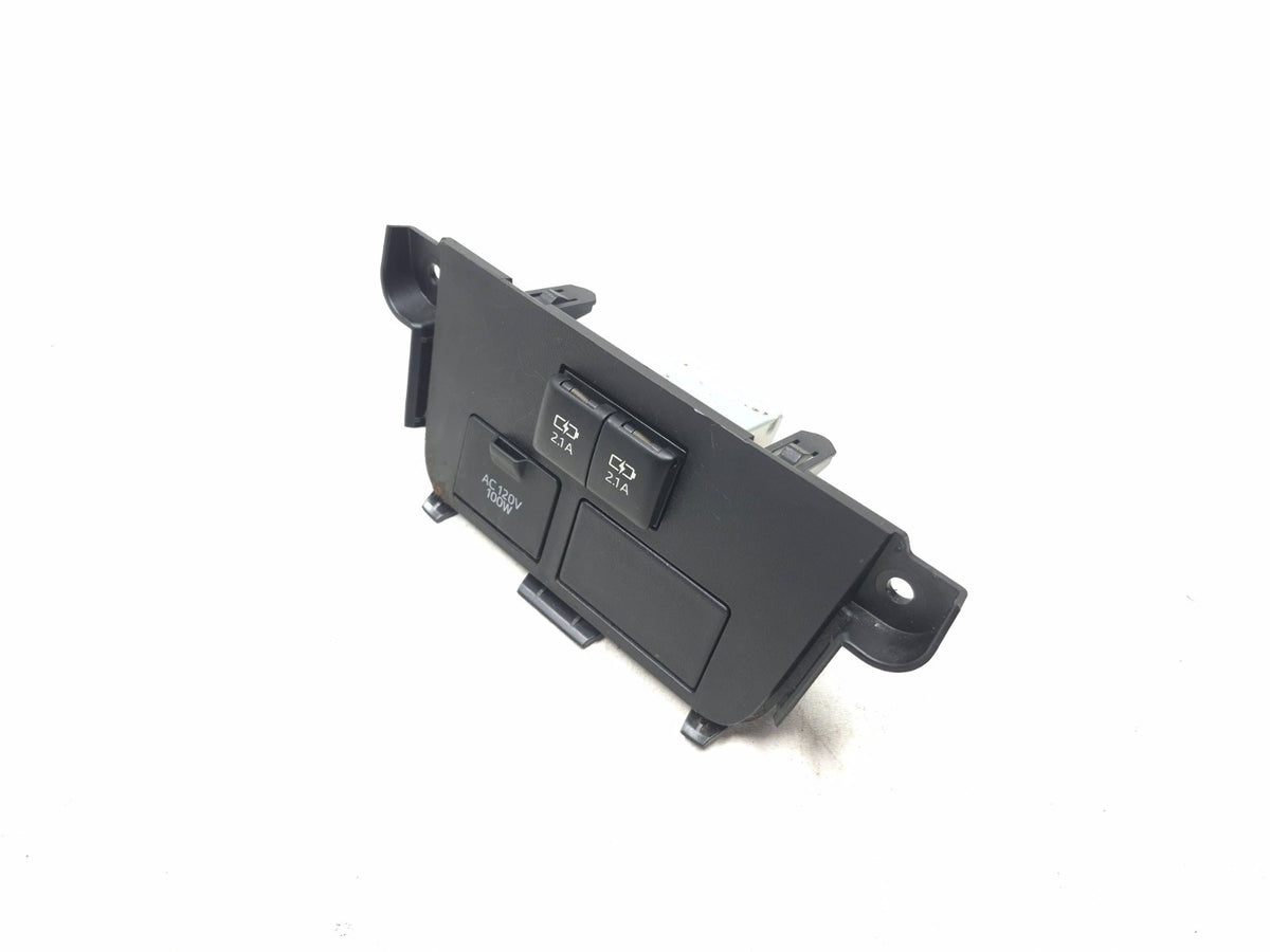 2017 Toyota Highlander Rear Console Dual Usb Charger Panel OEM
