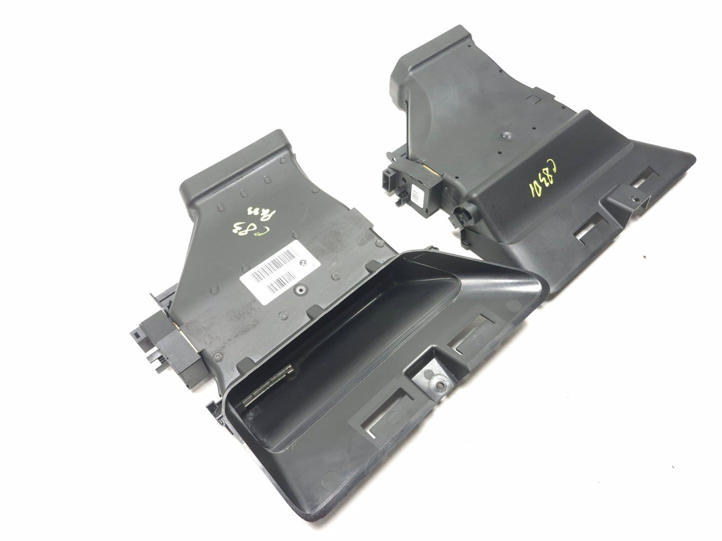 2011 BMW 750li Front Seat Auxiliary Heater Air Vent Duct Left & Right Pair OEM