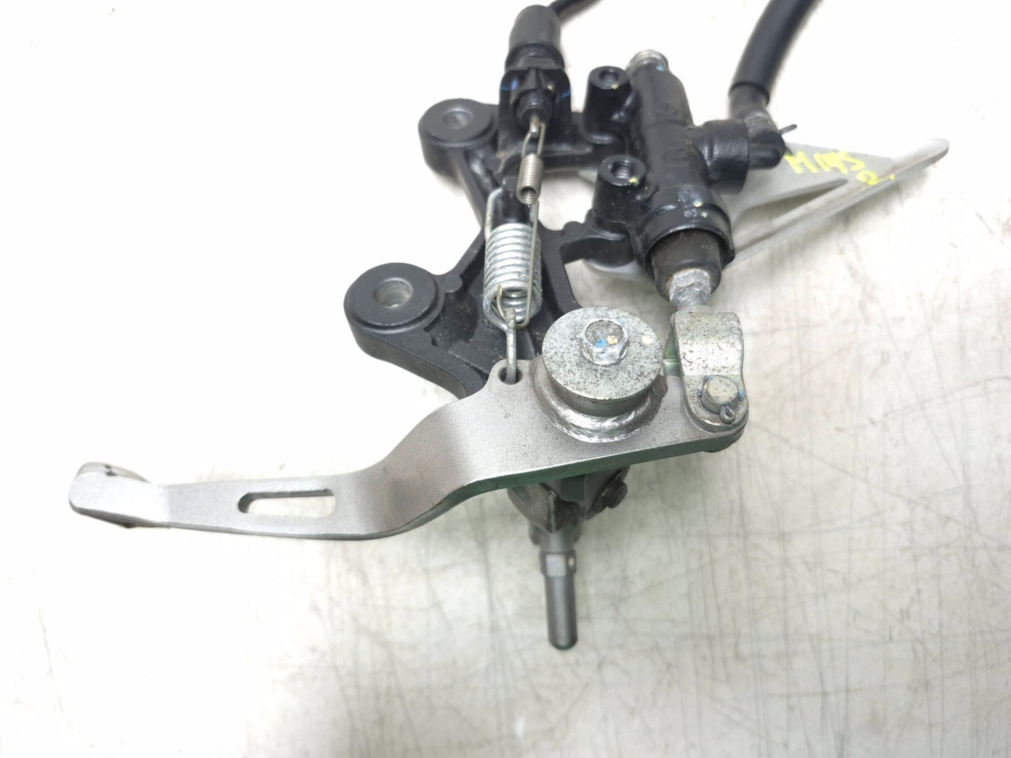 2019 Kawasaki Z400 Er400d Right Footrest & Brake Master Cylinder W/ Pedal OEM