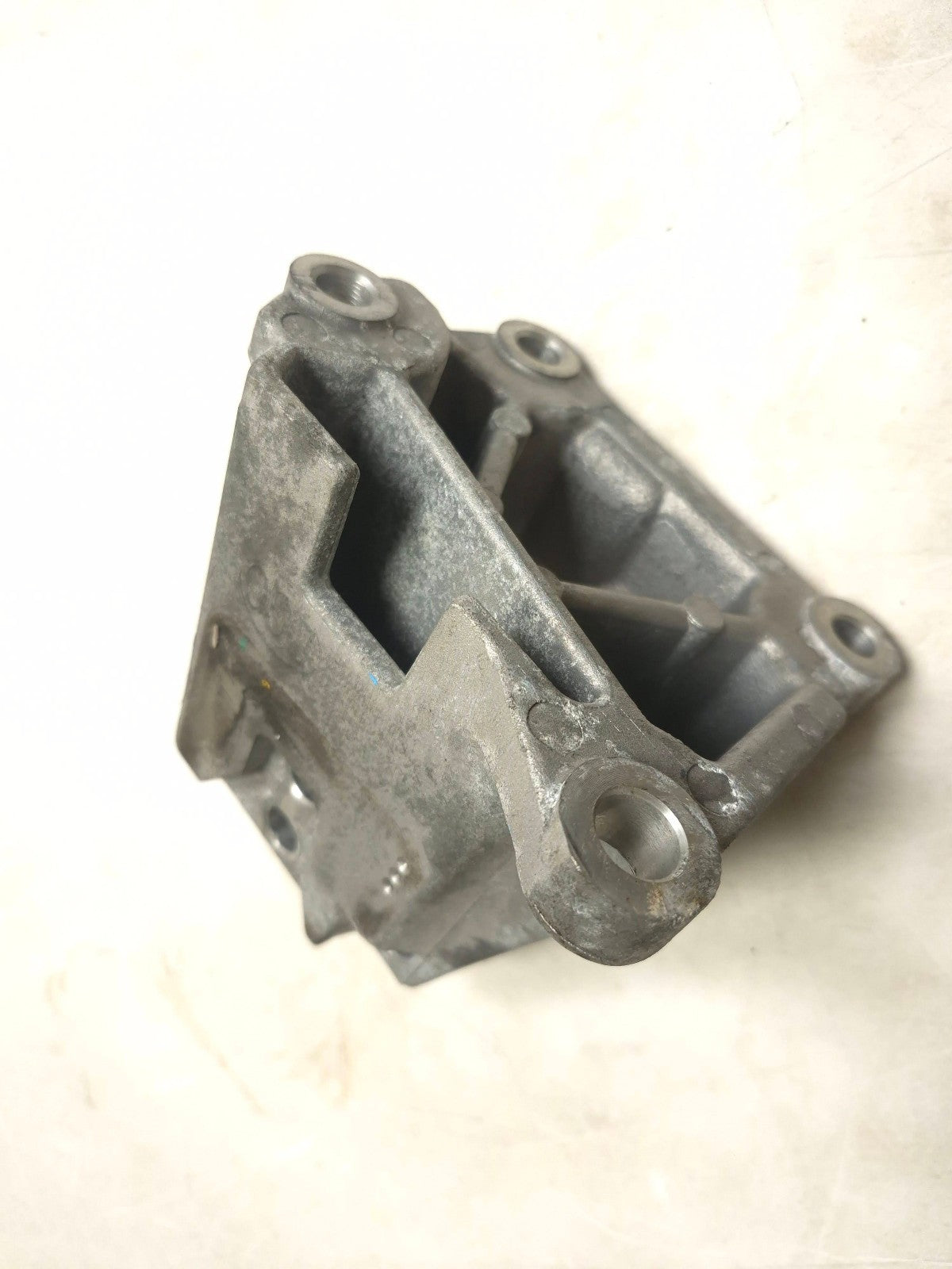 2018 Hyundai Sonata Sport Driver Side Transmission Support Bracket OEM