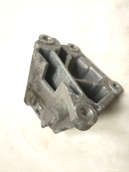 2018 Hyundai Sonata Sport Driver Side Transmission Support Bracket OEM