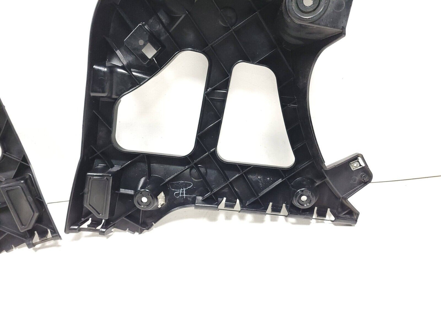 2009 - 2013 BMW X5 E70 Rear Bumper Mount Bracket Left & Right 2pcs OEM