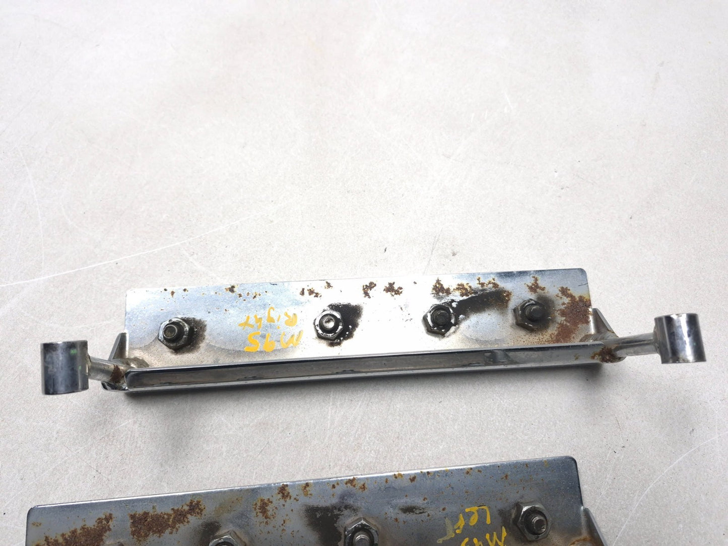 1999 Suzuki Intruder 1500 Front Right & Left Windshield Bracket Pair OEM