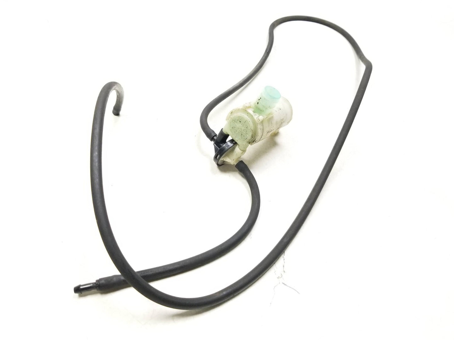 2008 - 2015 Nissan Rogue Windshield Washer Fluid Reservoir Pump  OEM