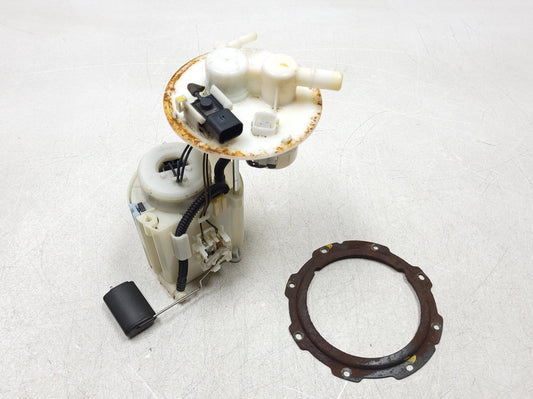 2012-2017 Hyundai Accent 1.6l Fuel Gas Pump Assembly OEM 31110-1r500