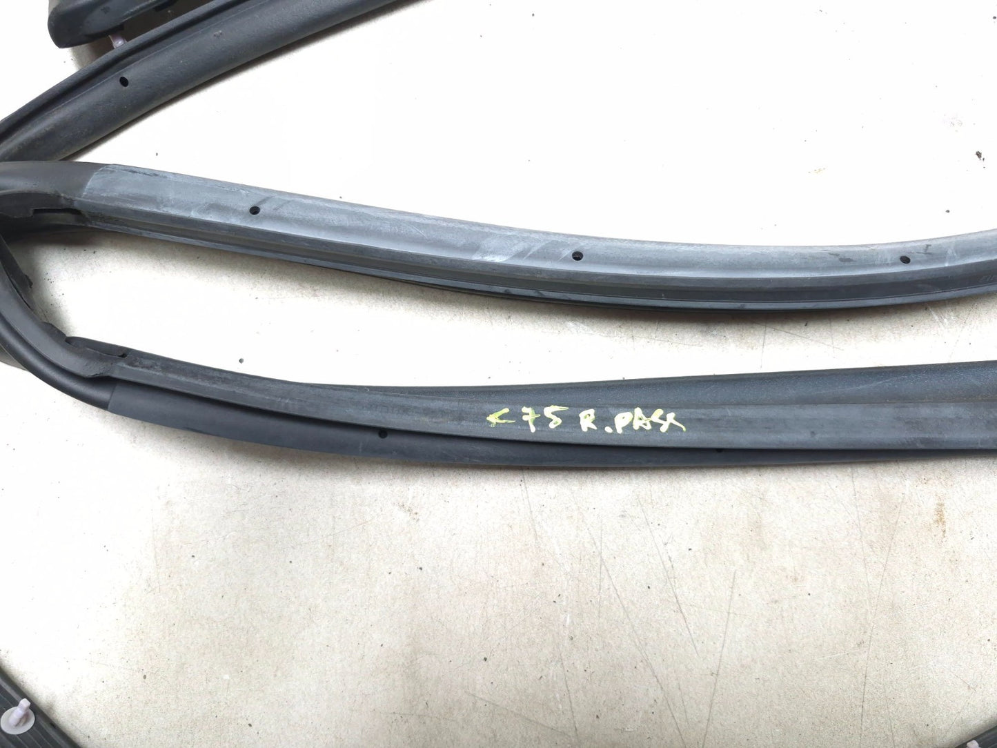 2010 Lexus Hs250h Rear Door Weatherstrip Seal Right Passenger Side Set OEM