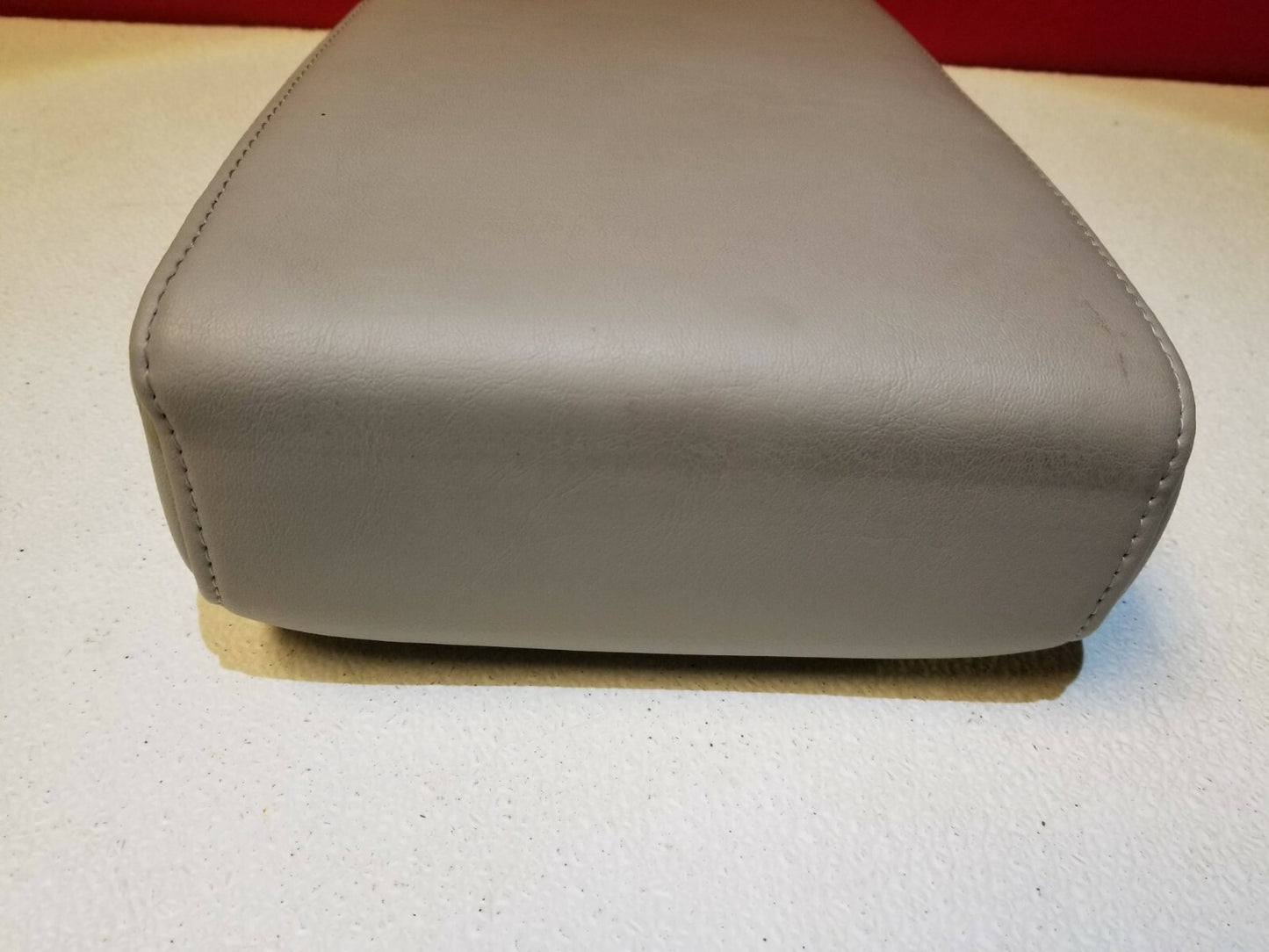 05 06 07 Dodge Magnum Rt Rear Seat Armrest Arm Rest OEM
