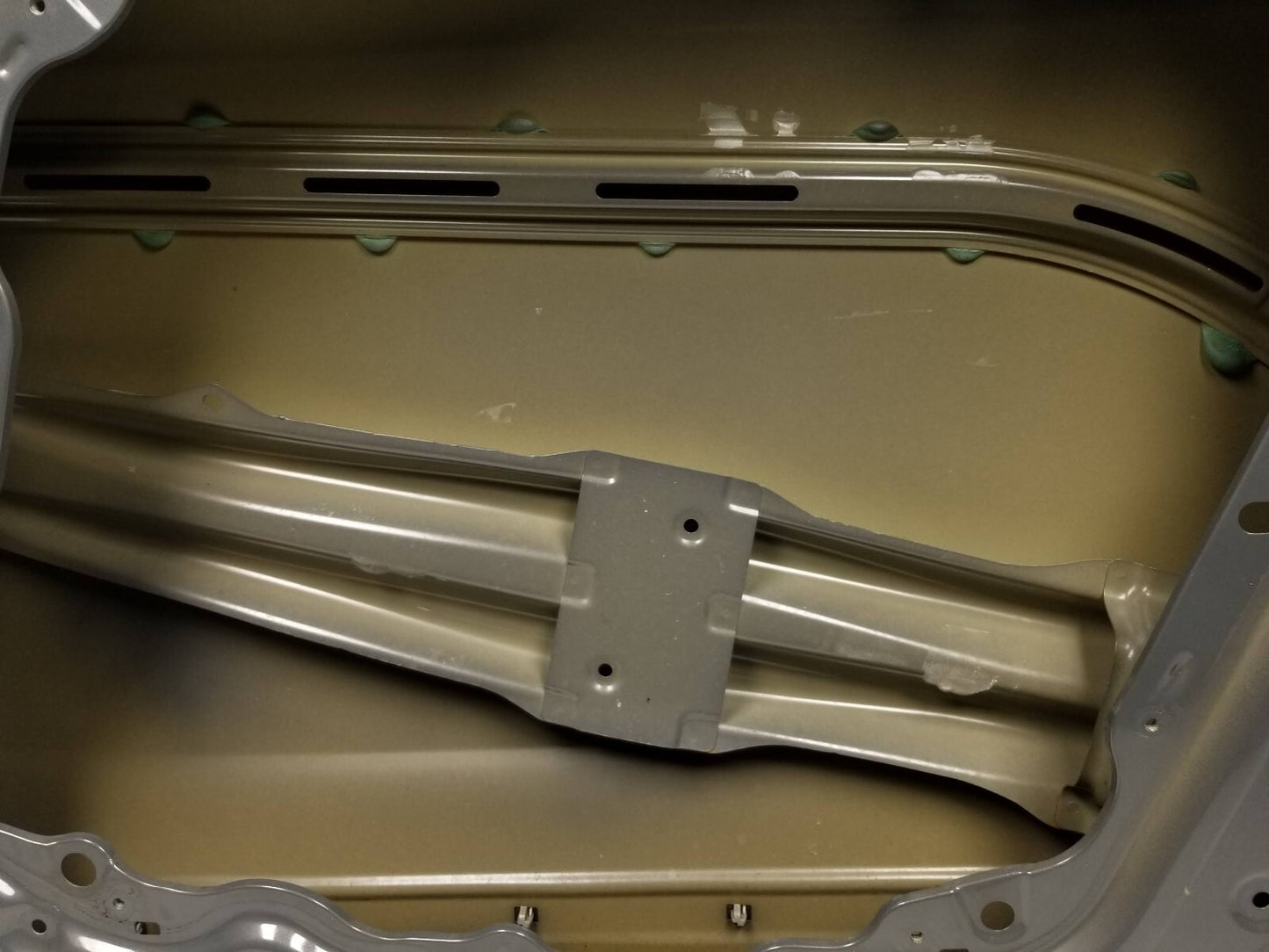 20 21 22 Hyundai Venue Front Passenger Door Shell Panel Frame Right Side ✅