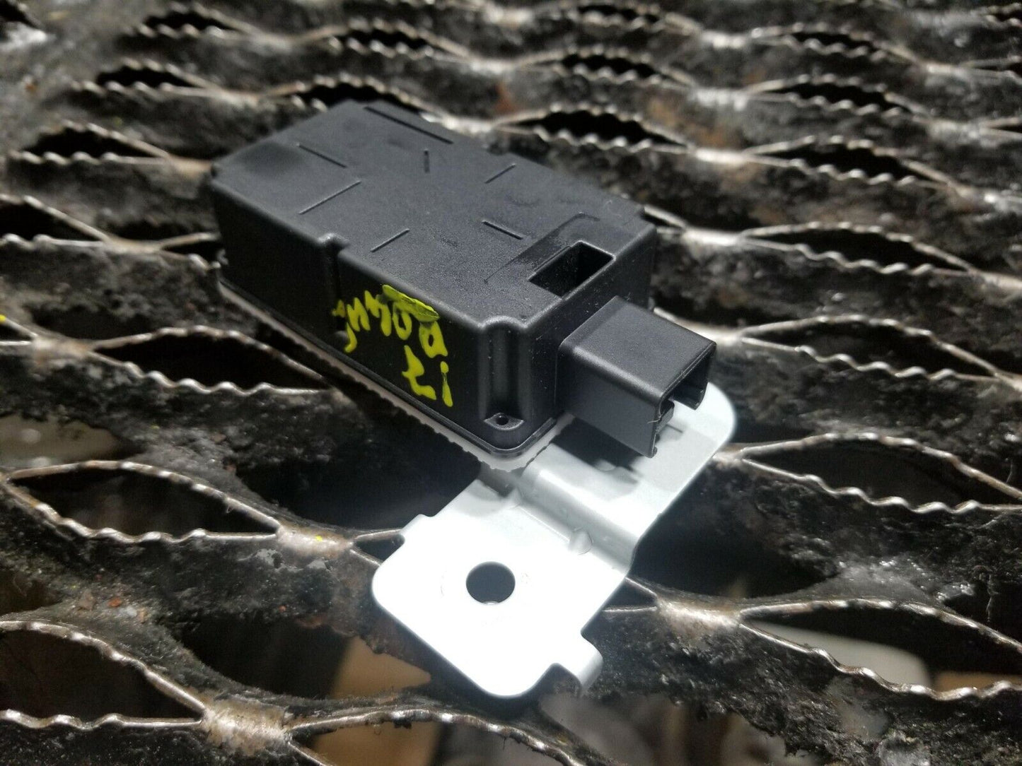 16 17 18 19 Nissan Rogue Nissan Rogue Keyless Entry Control Module OEM