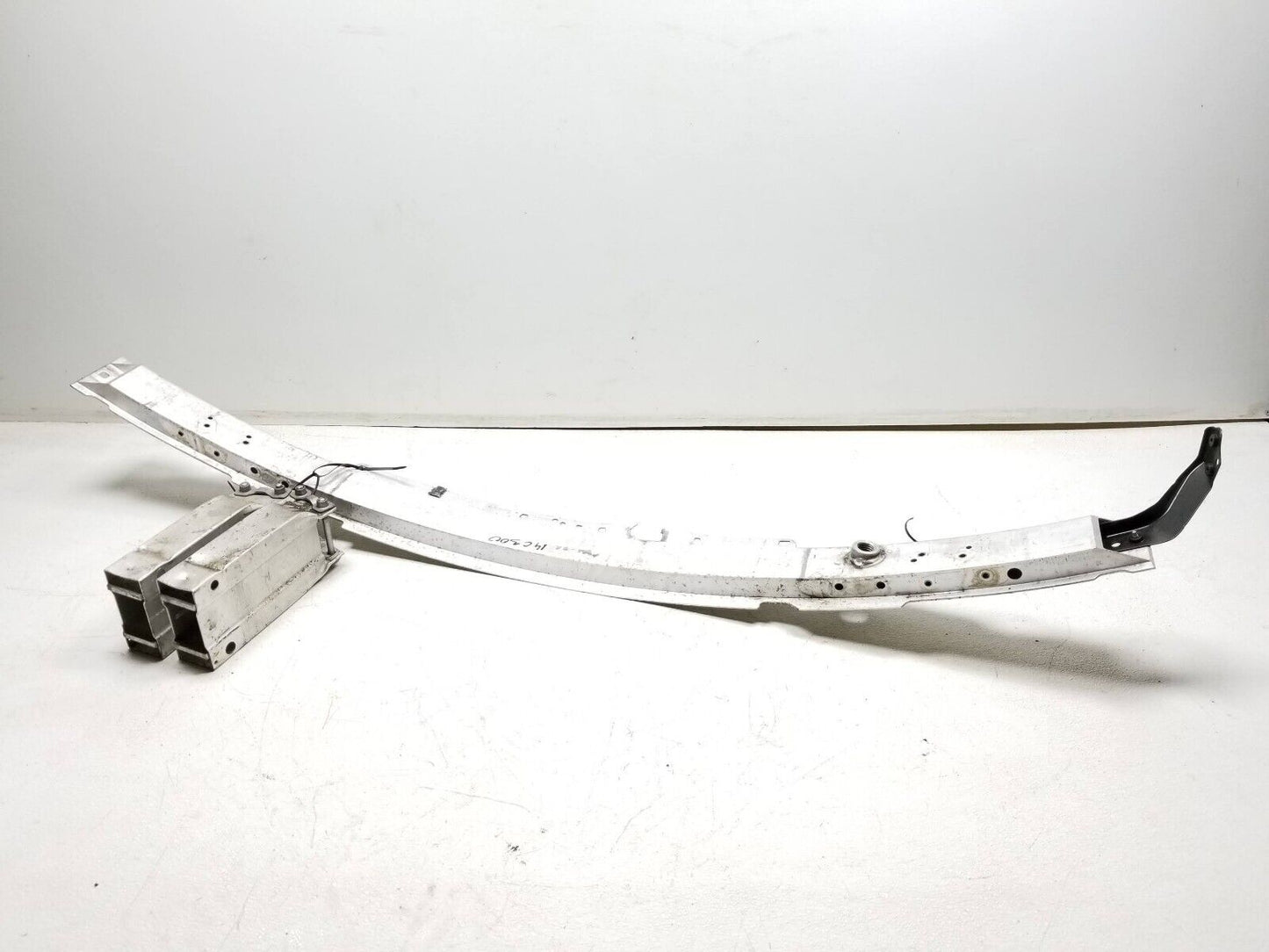 12 13 14 Mercedes C C300 Front Bumper Reinforcement Bar 2046204100  OEM