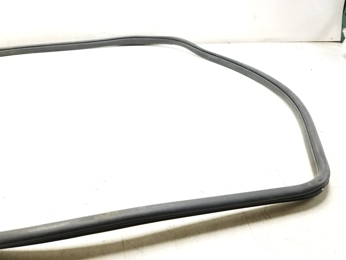 2011 - 2013 Kia Sportage Door Weatherstrip Seal Front Driver Side Left 2pcs OEM
