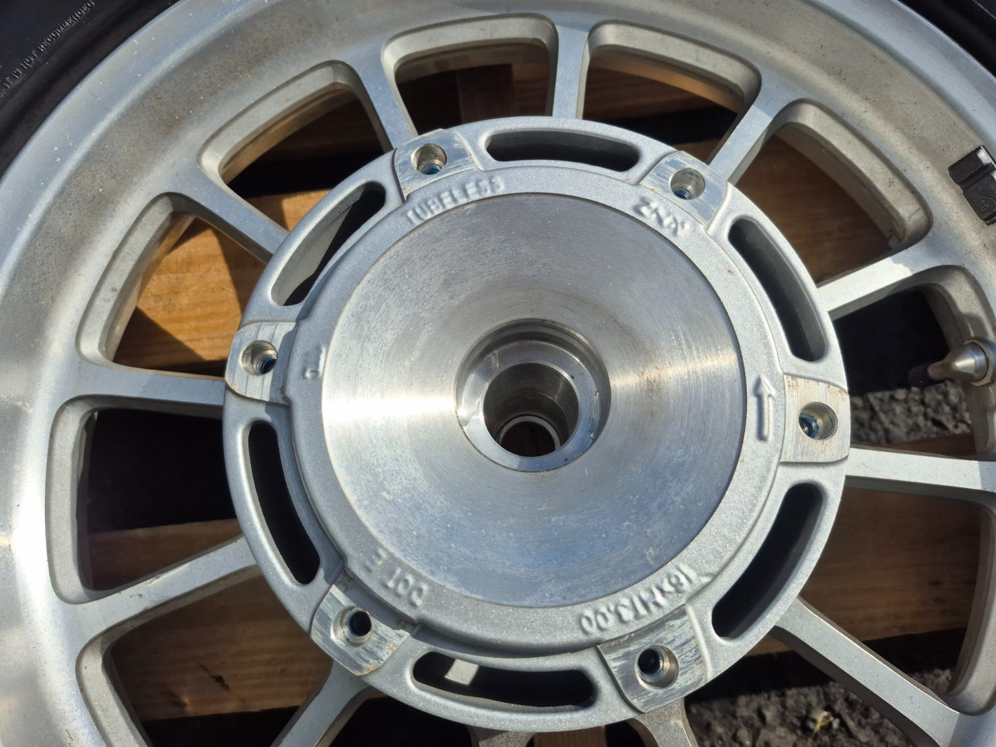 2014 Triumph America Wheel Rim W/tire Metzeler Front & Rear Pair OEM