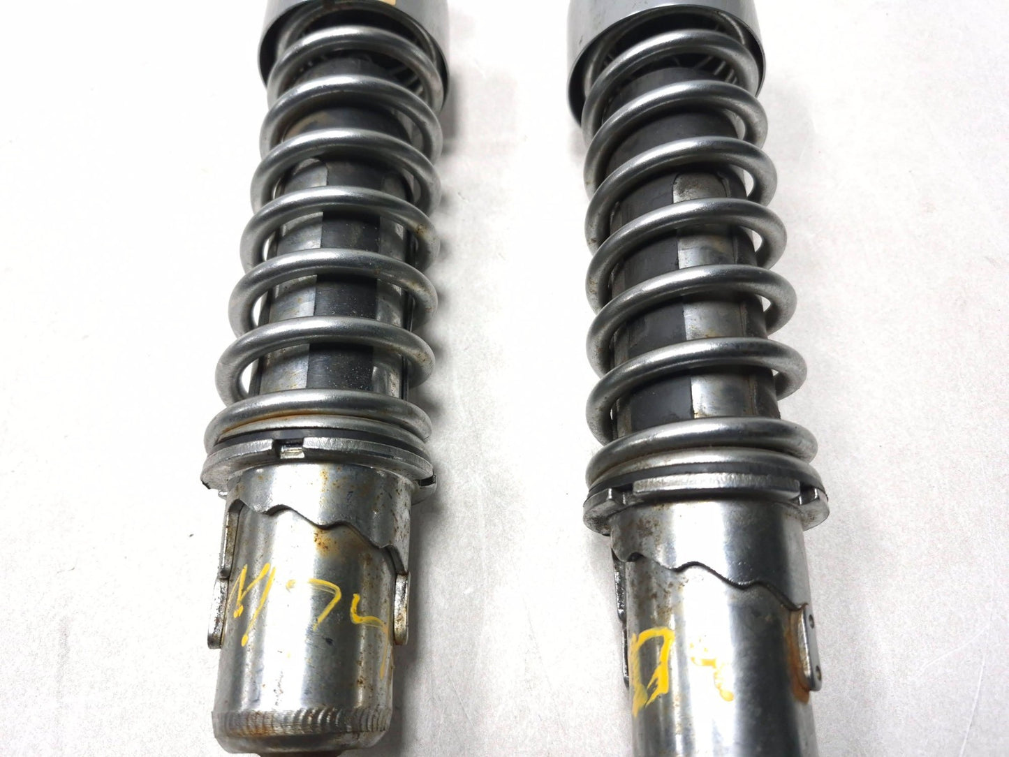 2009 Harley-davidson Sportster Xl883l Rear Shock Absorber Pair OEM