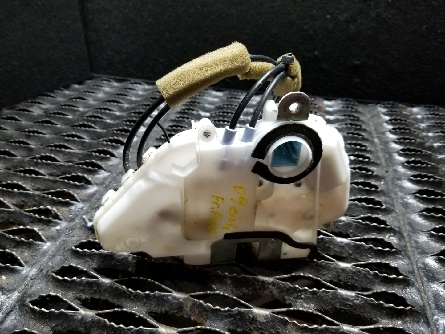 2009 Honda Civic Sedan Door Lock Actuator Front Passenger Side Right OEM