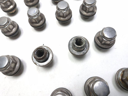2004 Toyota Corolla Matrix Wheel Lug Nut 20pcs OEM