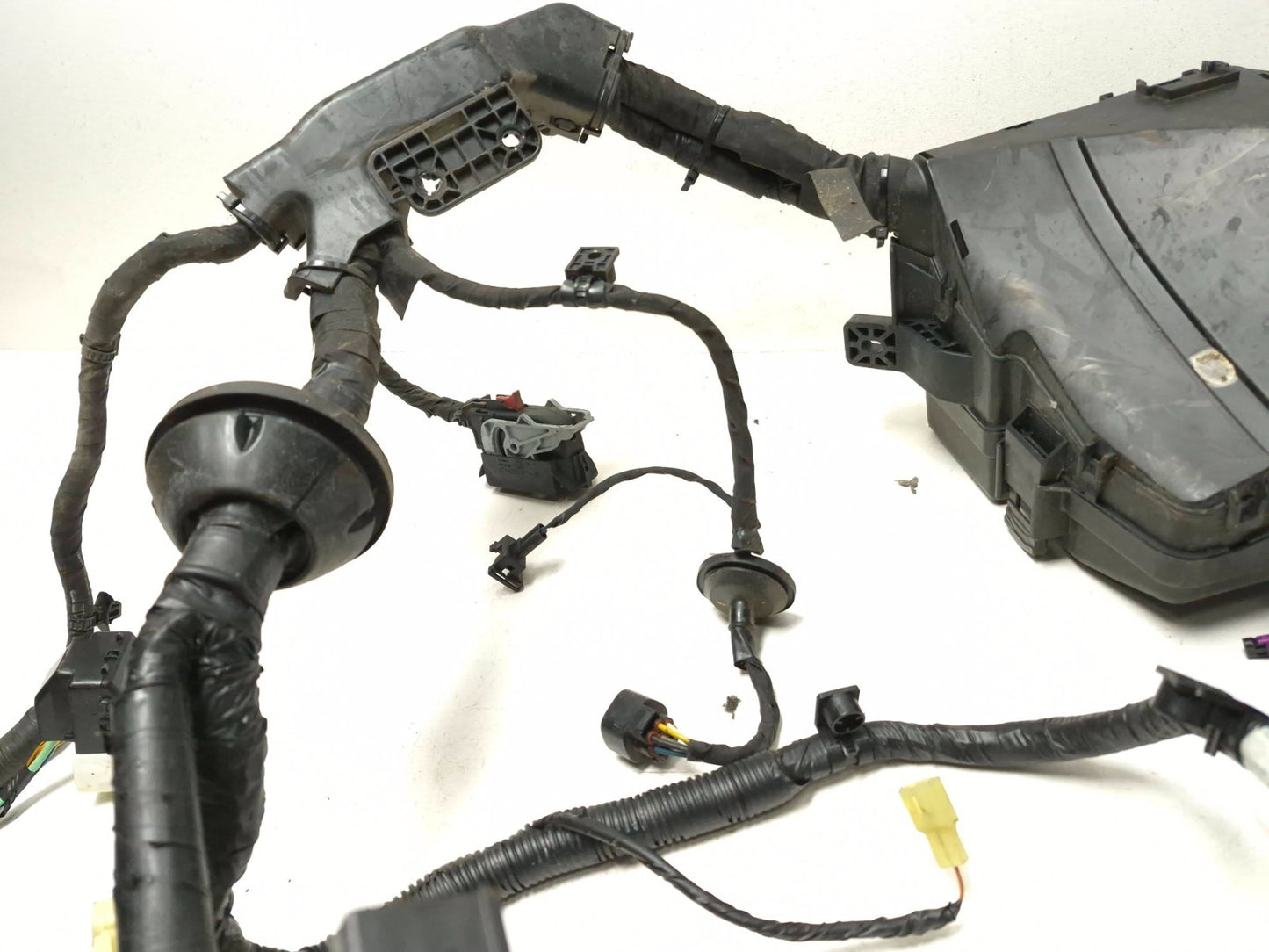 2012 Hyundai Sonata Engine Bay Wire Wiring Harness & Fuse Box 2.4l OEM