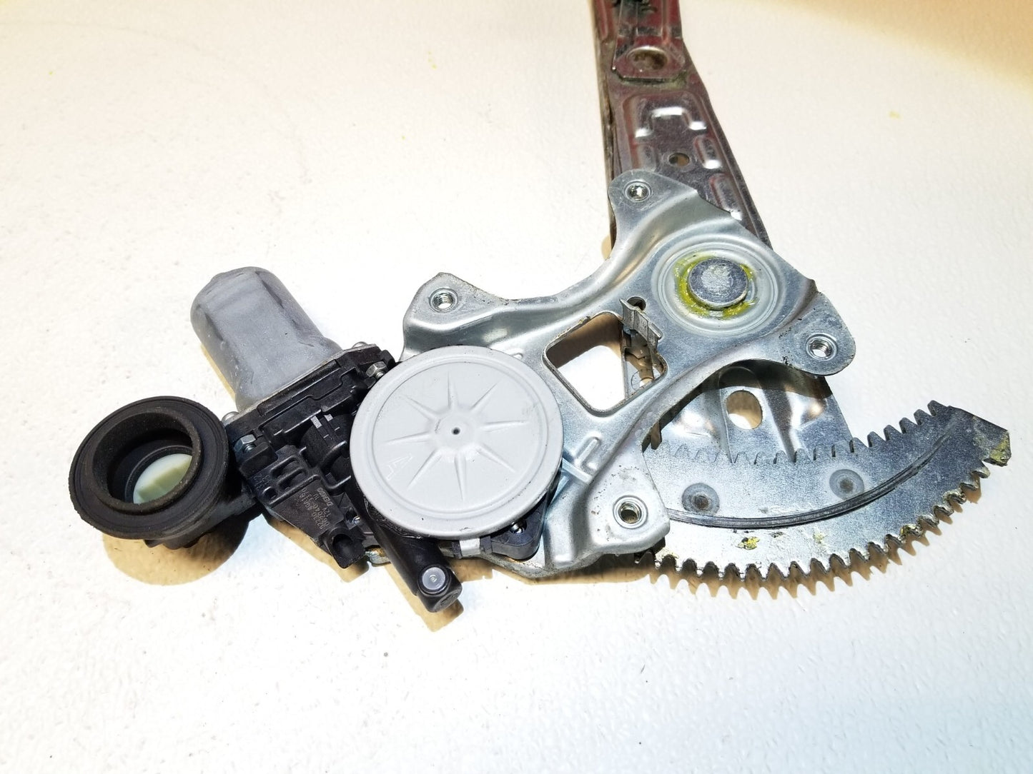 2017 Infiniti Q50 Rear Passenger Door Window Regulator W/ Motor OEM