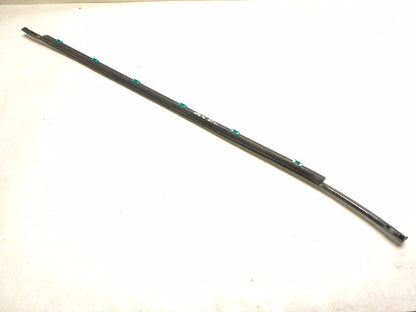 2014 Hyundai Elantra Gt Front Door Belt Outside Molding Passenger Side OEM