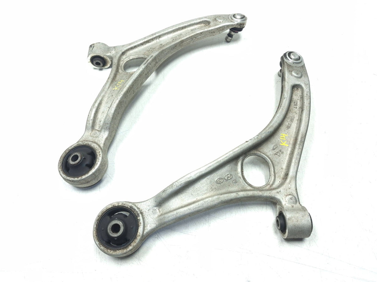 2015 Kia Optima Front Lower Control Arm Left & Right OEM