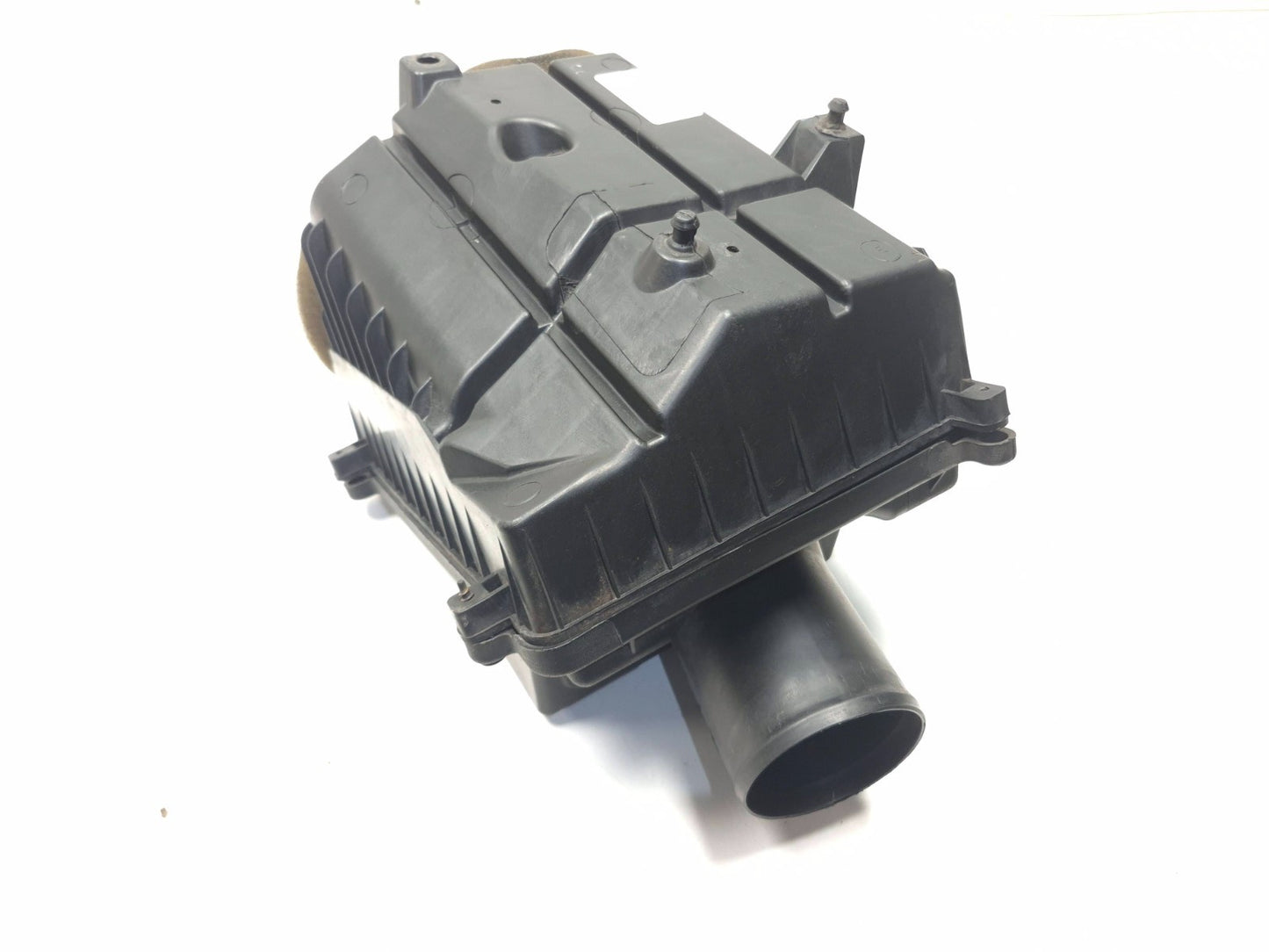 2013 Cadillac Escalade Air Box Cleaner Filter Housing OEM