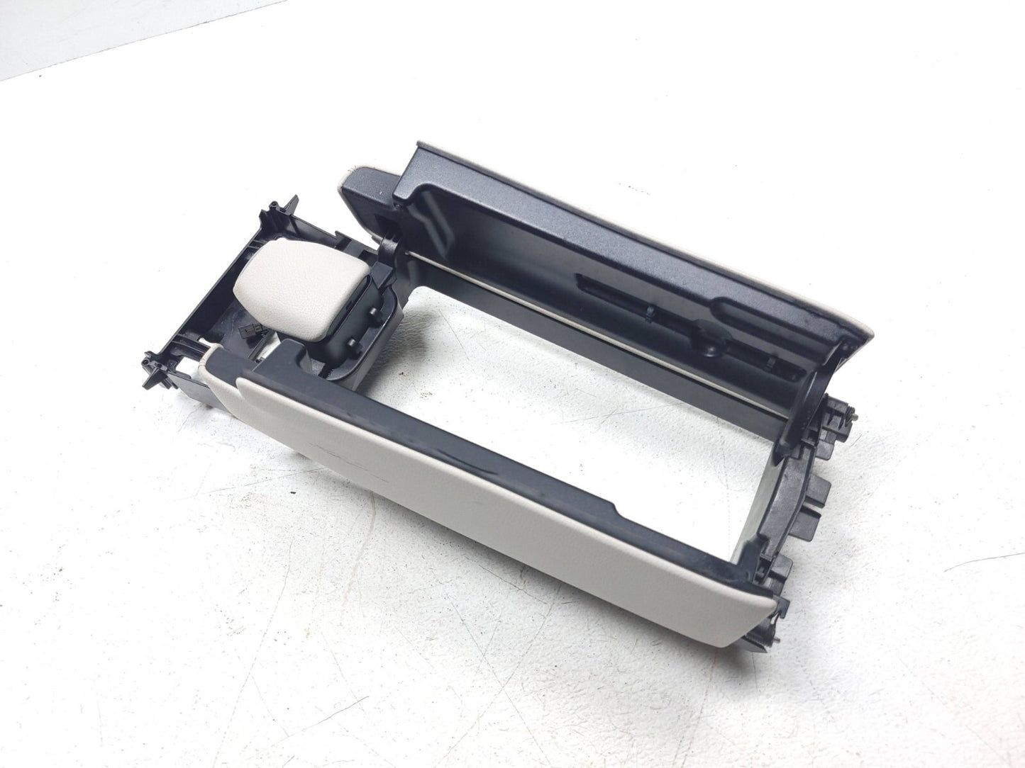 2014 Mercedes E350 W212 Center Console Armrest OEM