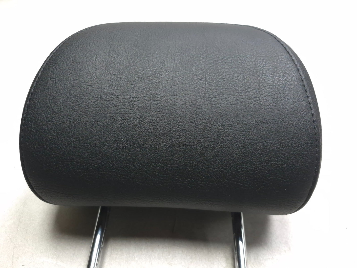 2005 BMW 325i Front Seat Headrest Pair OEM