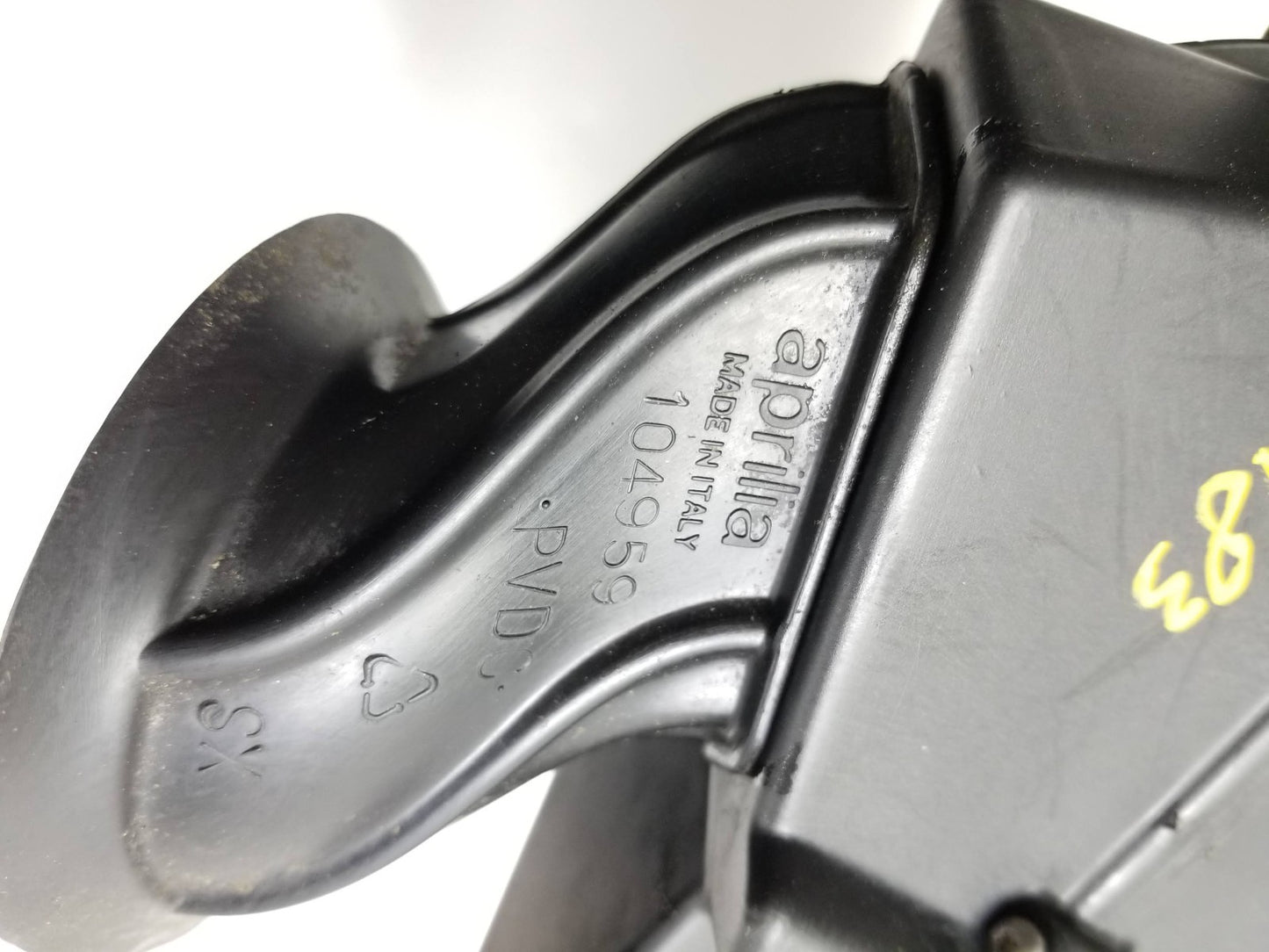 2002 Aprilia Rst 1000 Futura Airbox Air Intake Manifold OEM