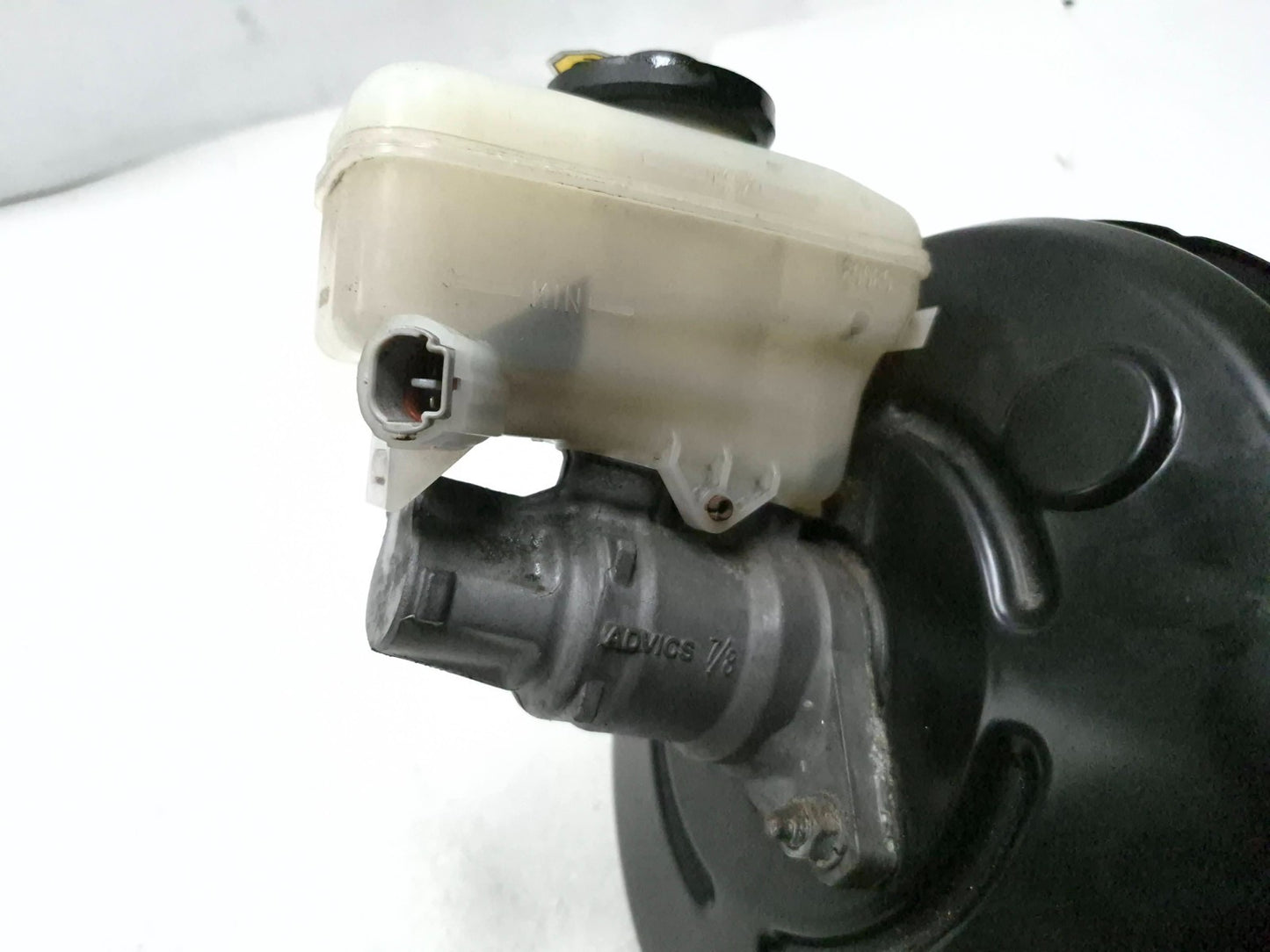 2009 Lexus IS250 Power Brake Booster & Master Cylinder OEM