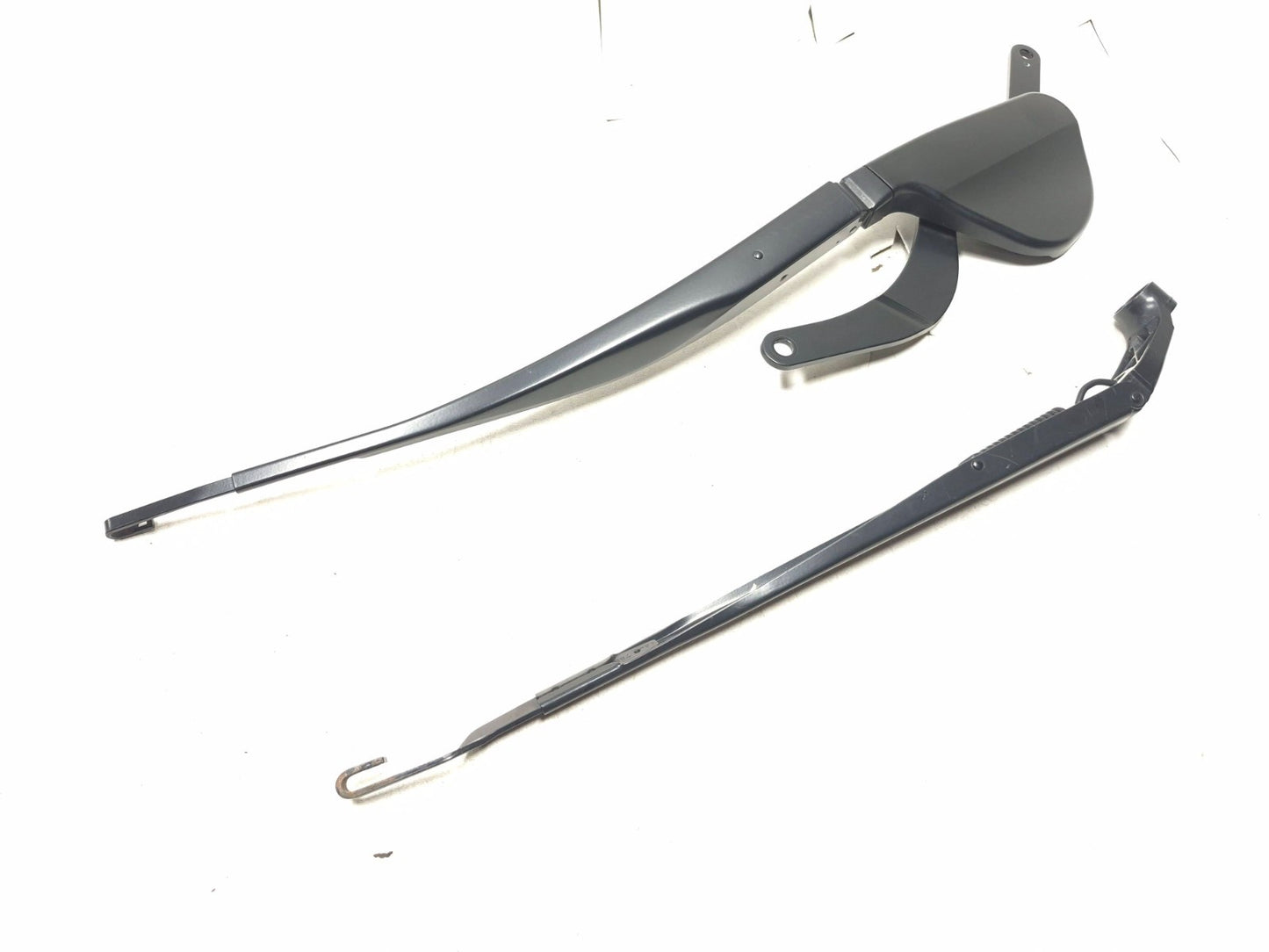 2010 Lexus Hs250h Front Windshield Wiper Arm Left & Right OEM