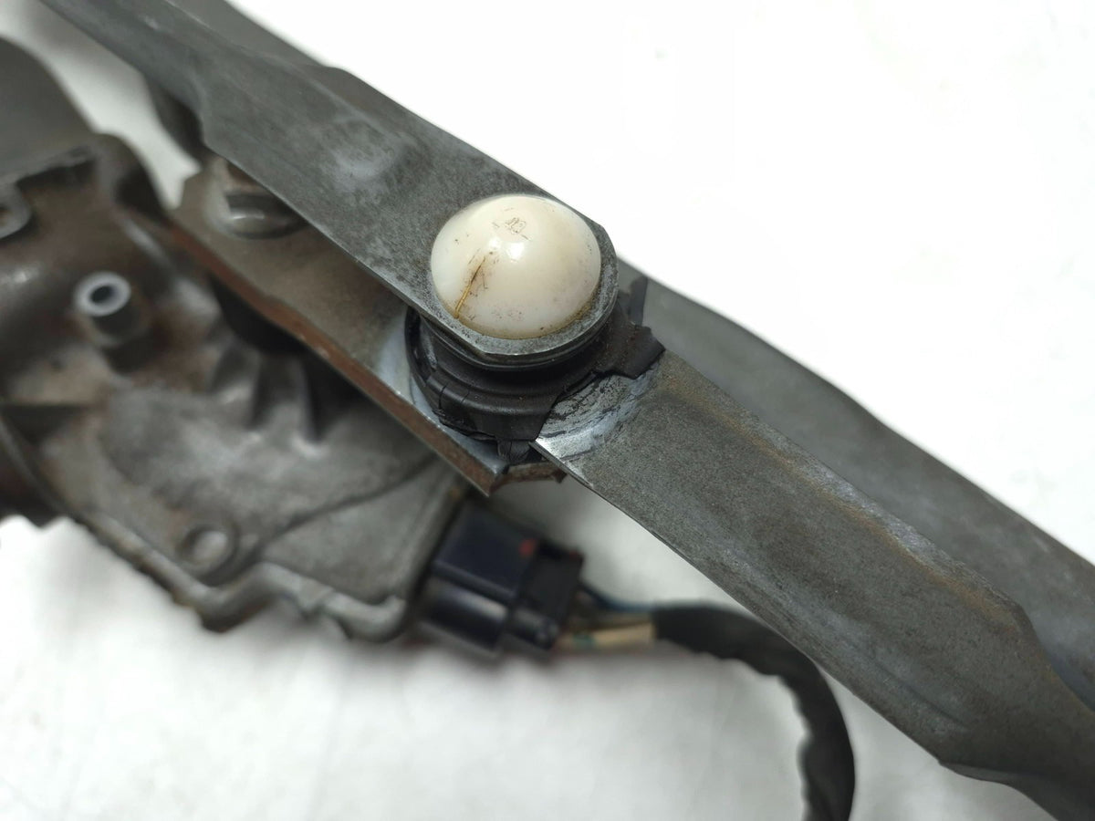 2011 - 2014 Hyundai Sonata Windshield Wiper Motor & Linkage Transmission OEM