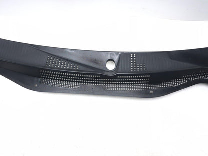 2010 Dodge Caliber Sxt Windshield Cowl Top Panel 05303815af OEM