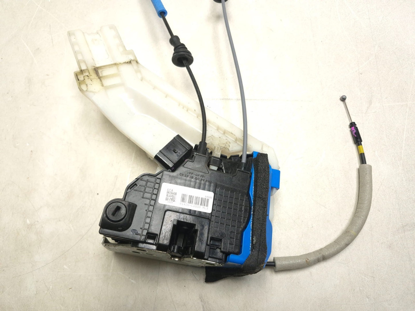2018 Hyundai Sonata Rear Door Lock Latch Actuator Right Passenger Side OEM