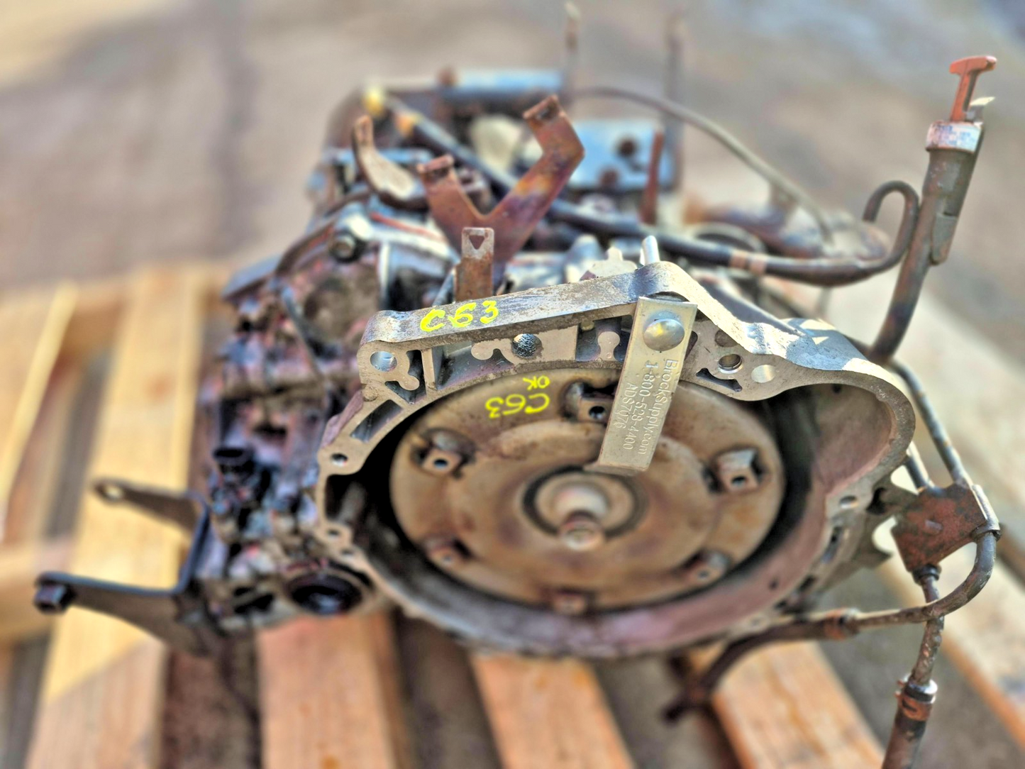 2004 Toyota Corolla Automatic Transmission  OEM