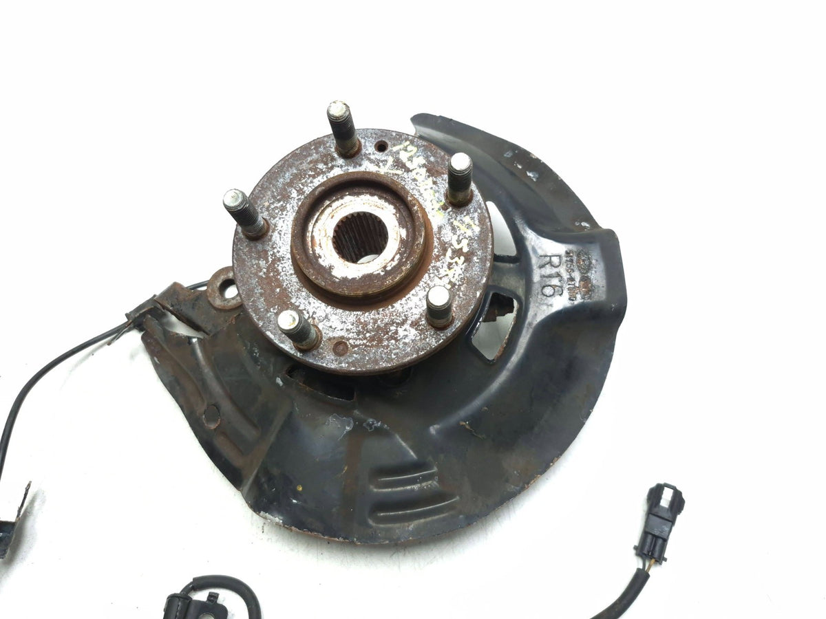 2012 Hyundai Sonata Front Spindle Knuckle W/hub Right Passenger Side OEM